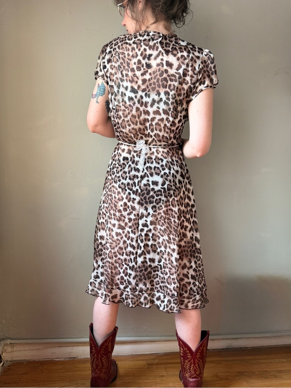 Vintage Y2K Leopard Print Chiffon Dress | Ruffle Collar Tie Waist Midi | M/L - Picture 3 of 8